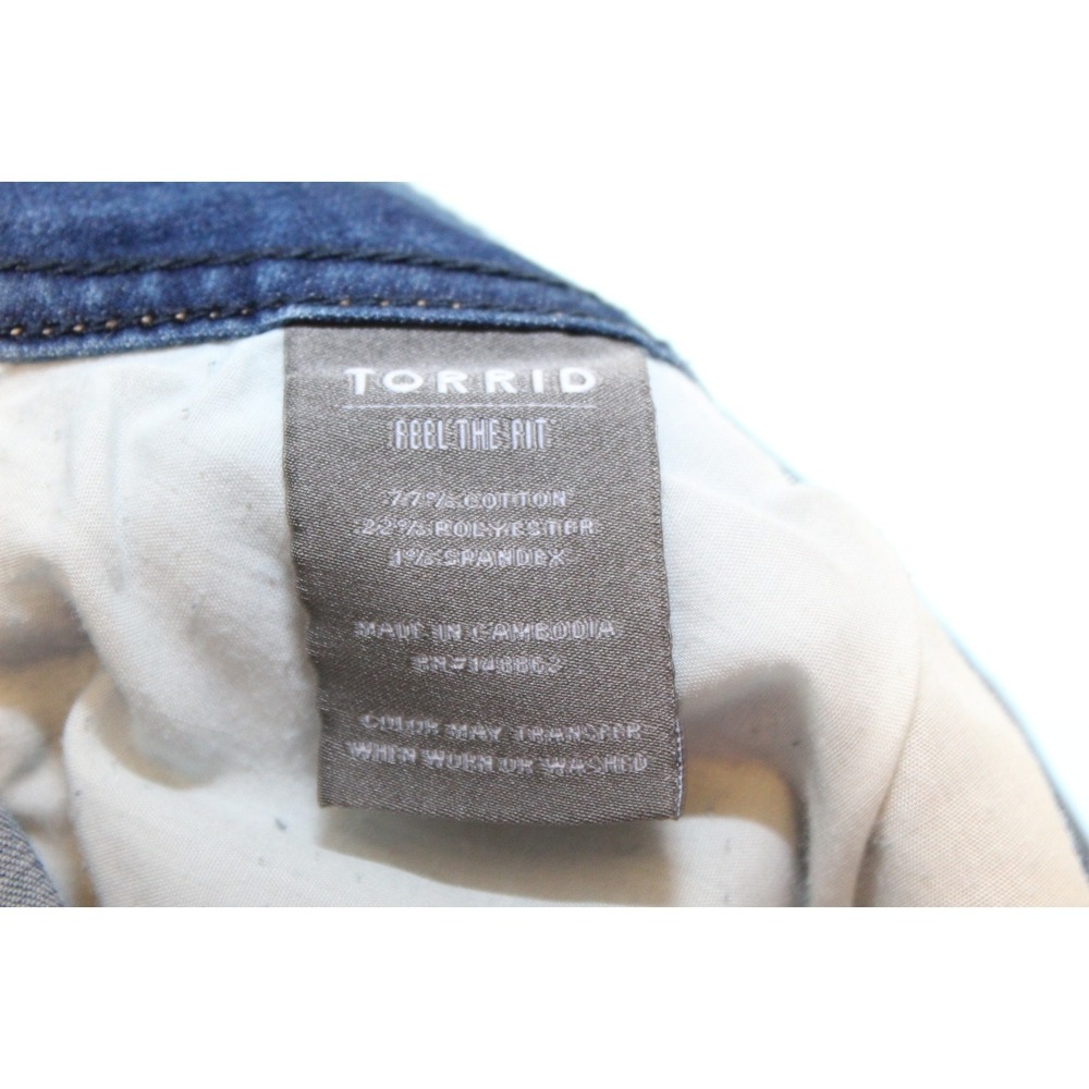 NWT Torrid Luxe Slim Boot Jeans Light Wash Super Stretch Denim Plus Size 26 - Picture 9 of 12